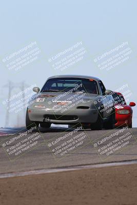 media/Oct-26-2025-CalClub SCCA (Sun) [[8ce1e69566]]/Group 5/Grapevine/